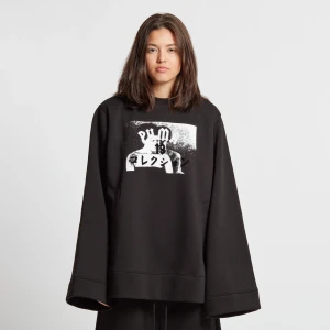 Fenty X Puma - Oversized crewneck med vida armar från Rihannas kollektion Fenty X Puma Fall 2016. Nypris 2700kr. Storlek XS men passar på mig som är 170 och normalt har storlek M. Mycket oversized! 🦋