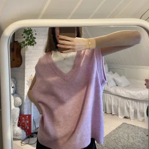 Stickad väst - Jättesöt stickad väst, oversized!! Sällan använd 🫶🏼