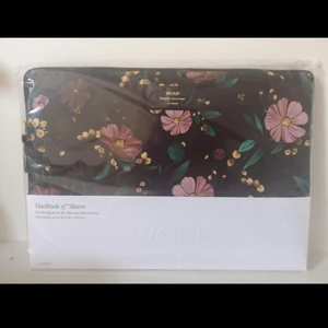 Wouf Laptop case - Helt nytt laptop case från Wouf Passar till MacBook 15" och laptops i storleken 35x24x1,55cm (se bild nr 2) Nyrpris 650