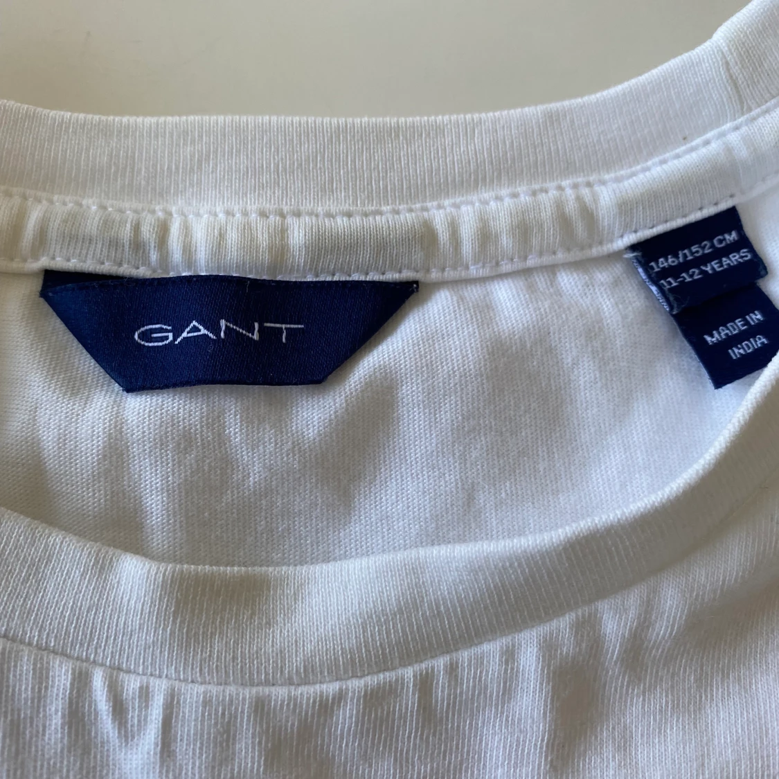 GANT t shirt i storlek 146/152cm - 90