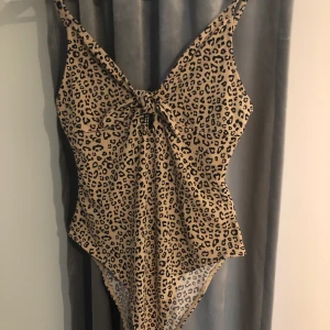Leopard body - Från hm. S