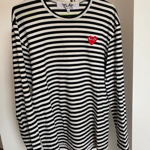 Comme Des Garçons Play striped long sleeve - Long sleeve från CDG Play.  Väldigt bra skick, knappt använd.