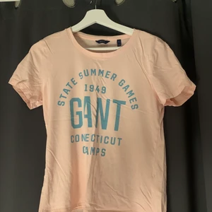 Gant  - Rosa gant tröja, använd en gång Stl S