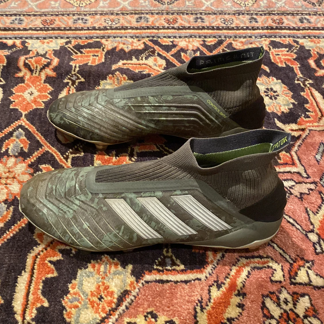 Adidas Predator 19+ camo laceless