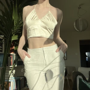 Söt festtopp från nelly  - Fin topp från Nelly. Aldrig använd endast provad.