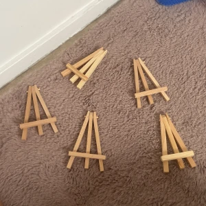 Målning - Säljer dom hära målning grejerna som aldrig kommer åt användning! Jag hittar inte tavlorna till den men om du har dem så kan du köpa! Kan träffas annars post+frakt