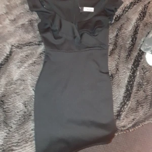 Ny klänning - Ny klänning från nelly med lappar kvar