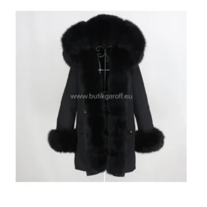 Parka - Jacka i bra skick, varm och hållbar. En stabil vinterjacka som även kan användas vid höst, extra pälsen kan tas bort och sättas på enkelt. Vid intresse av privata bilder med jackan på, hör av er. Jackan är köpt för 4000 kr, äkta päls. Föreslå pris vid int