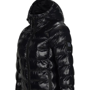 Peak performance jacka - Glansig jacka från  peak performance, modell tomic. Nypris 2499:- Fint skick, använd sparsamt. Säljes pga platsbrist.