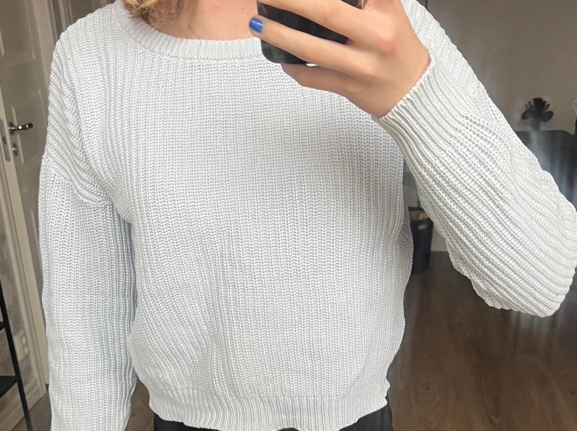 Stickad tröja