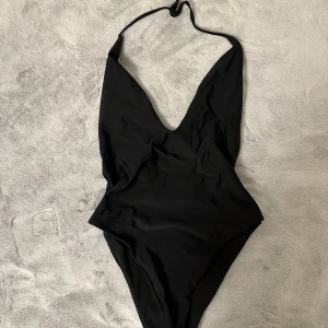 Baddräkt nakd - Säljer denna såå fina baddräkten från nakd❤️ ej använd 