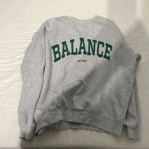 Tröja  - Kommer inte till användning. Nästan som ny.💕