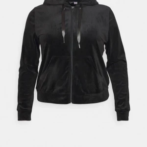 Gina Kofta - Säljer min gina tricot kofta då den är förliten och ej kommer till användning! nypris 249 men säljer för 130! skriv för bilder på och mer info!