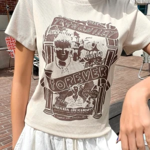 Graphic t shirt  - Skriv gärna för fler bilder