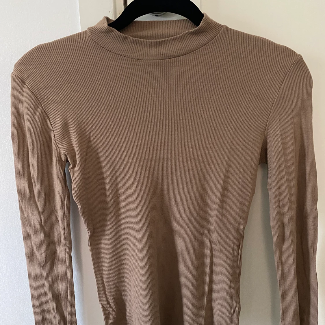 Ribbad tröja - halv polo