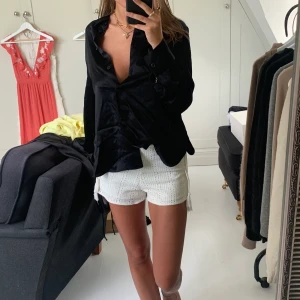 Virkade shorts - Virkade shorts från zara perfekta nu till sommaren! Kan mötas eller så står köparen för frakten 