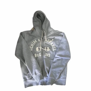 Bodyguard hoodie  - Bodyguard hoodie  Storlek s  Pris 249kr  Fraktar eller möts upp i Gbg 