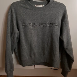 Tröja Carin Wester - Säljer denna tröja från Carin Wester i storlek XS, använd 1 gång. Nyskick. 