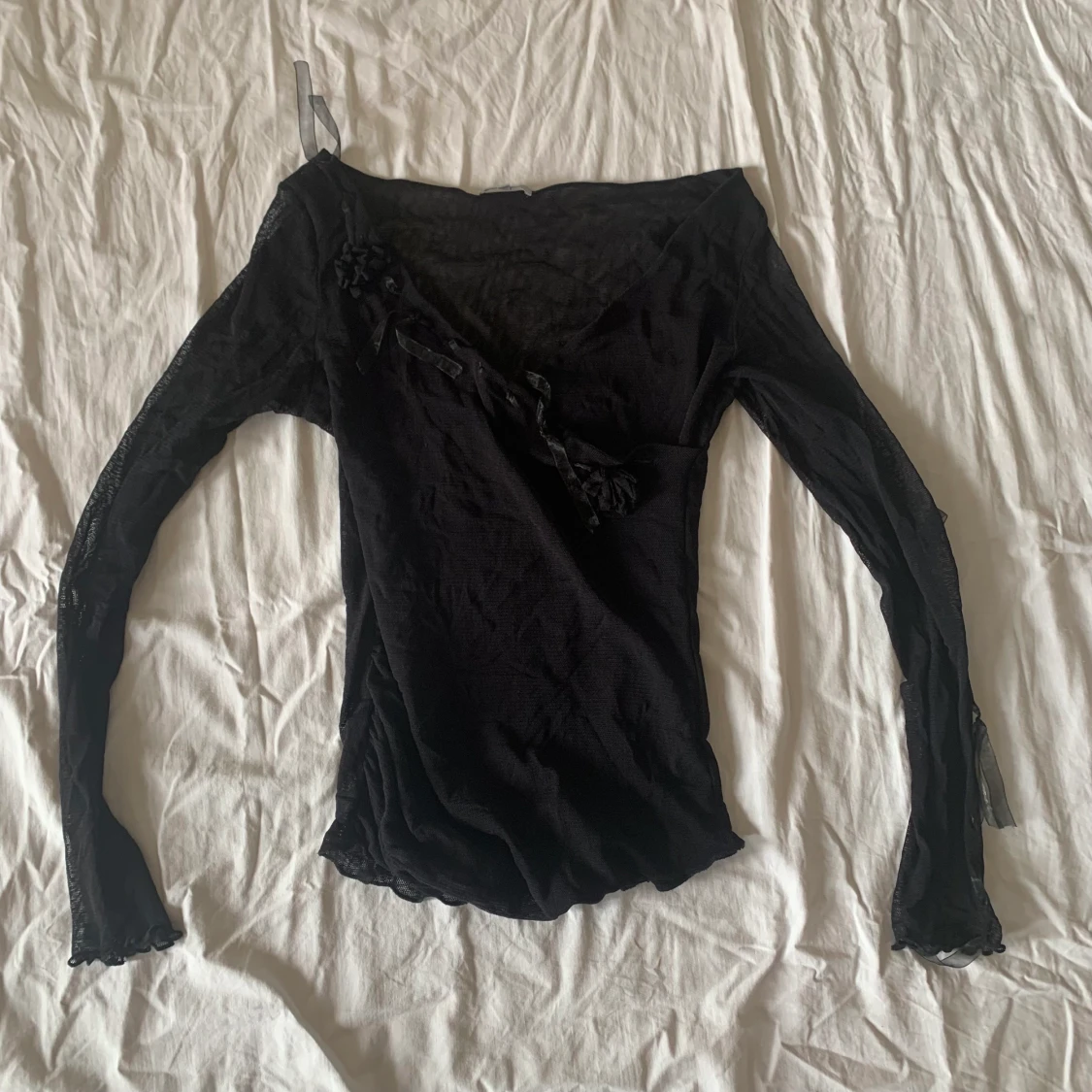 svart långärmad topp i mesh - 90