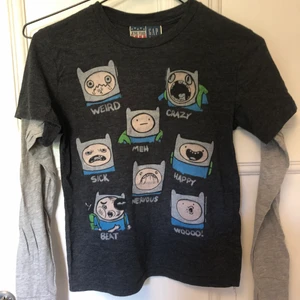 Gullig adventure time topp - Tröjan är från GAP kids, passar alltså en xs, eller en s som en kortare tröja.