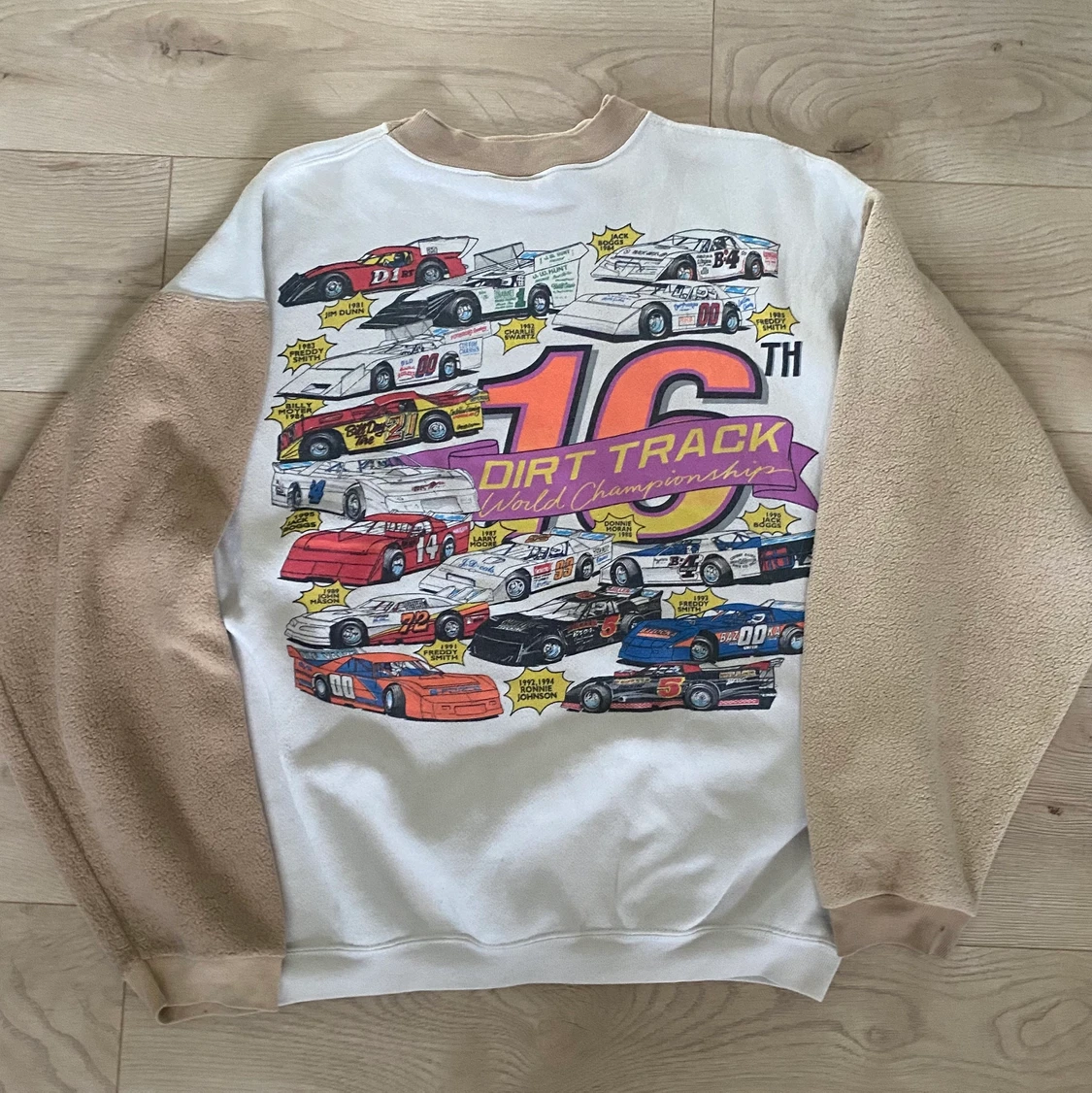 VINTAGE *RARE* NASCAR  1996 sweatshirt - 90
