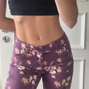 Jeans - Höstiga jeans som aldrig användts, från Hm, storlek S