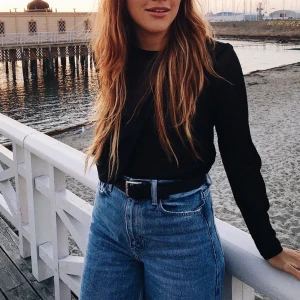 Utsvängda jeans - Älskar dessa, jätte utsvängda, o så fin jeans färg!🦋