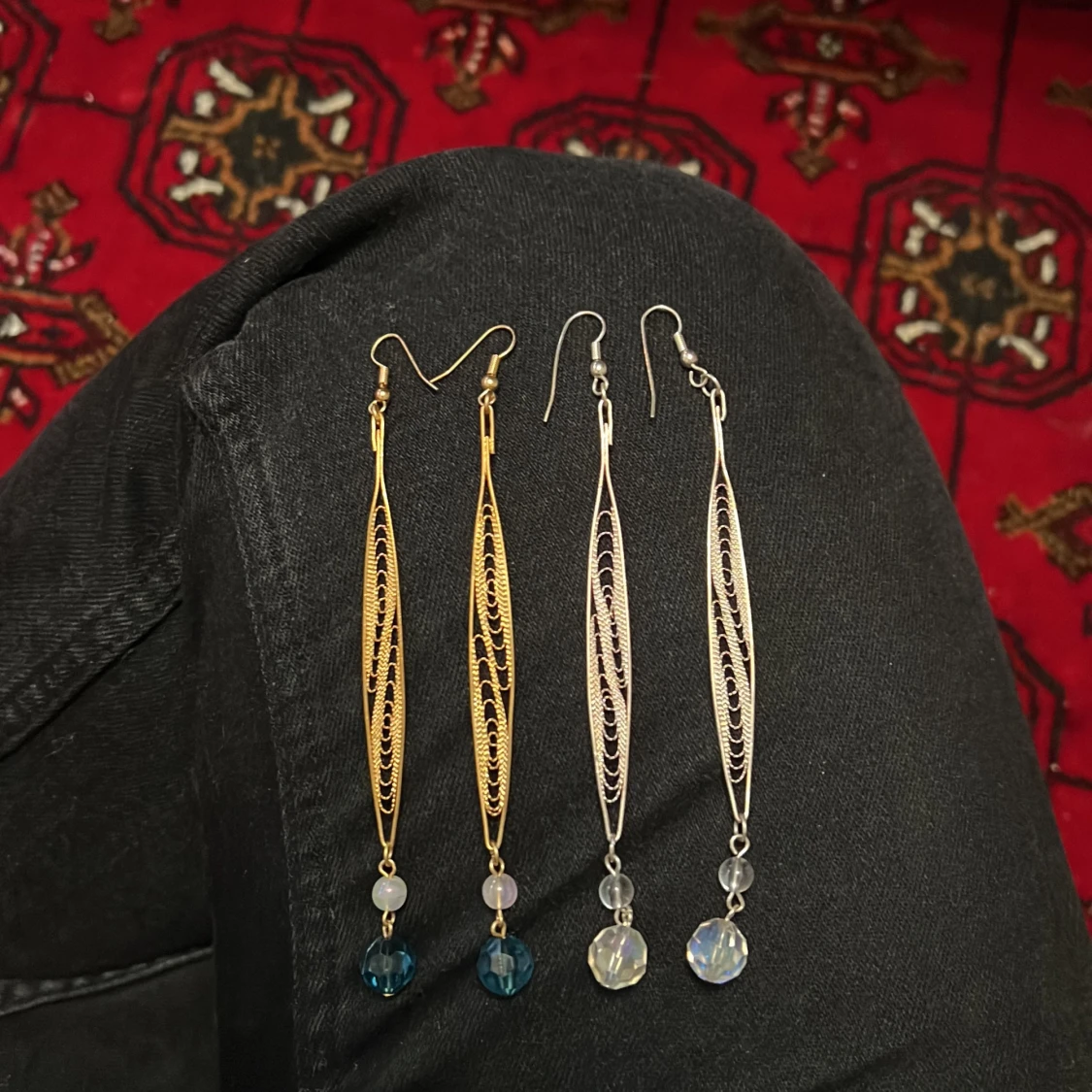 Guldiga stora långa öronhängen  - 91