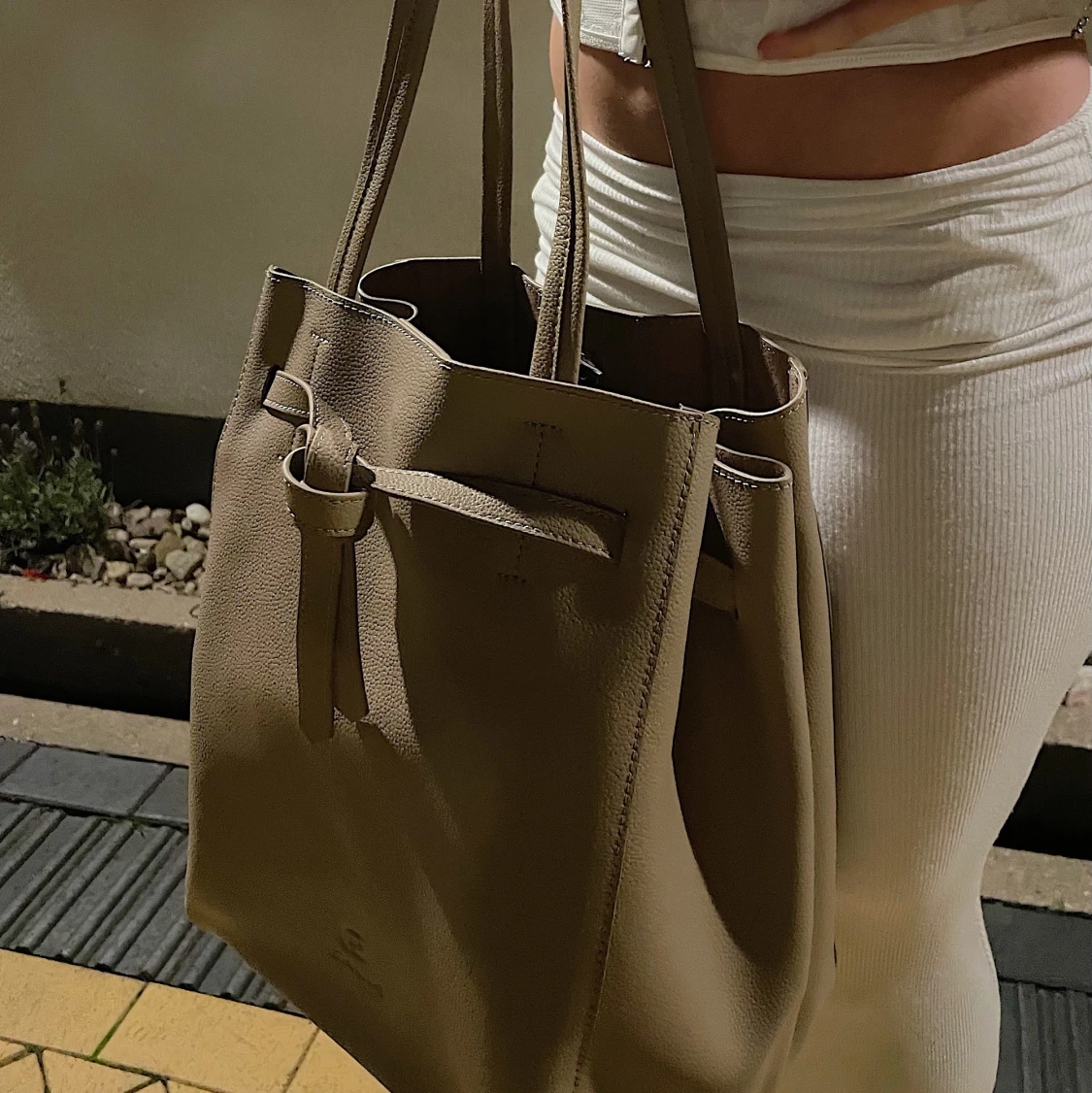 Asssnygg väska  - 90