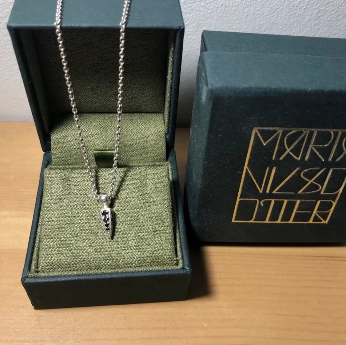 Maria nilsdotter halsband 