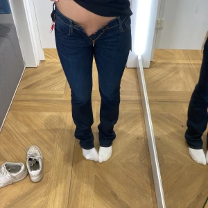 Jeans - Säljer dessa skit snygga bootcut jeansen som tyvär är lite för små för mig i midjan