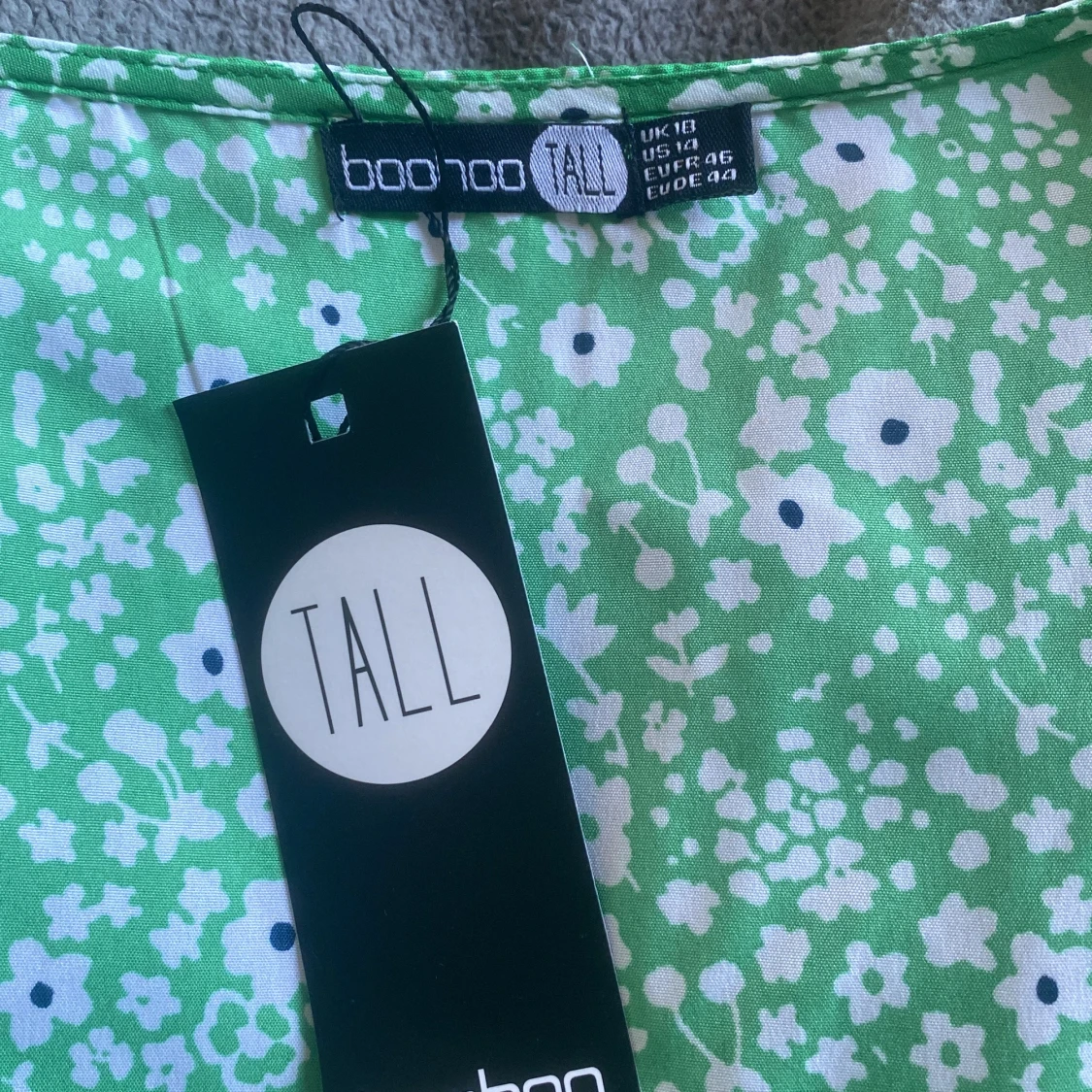 Omlottklänning från boohoo - 90