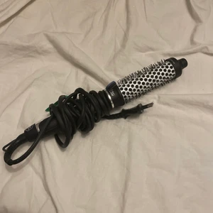 Locktång  - Säljer denna typ locktång, elr vet inte vad de heter men den är trendig.