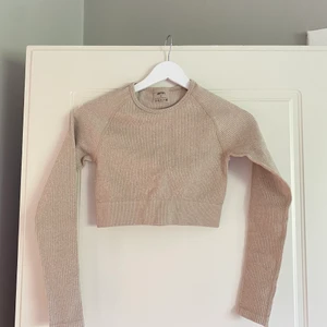 Aim’n ribbad sport top - Säljer pga att jag ej använder.