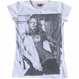 Graphic T-Shirt - .