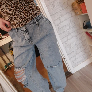 Baggy jeans petite  - Helt nya baggy jeans med prislappen kvar.  Storleken är xs petite .  Köpte fårn boohoo