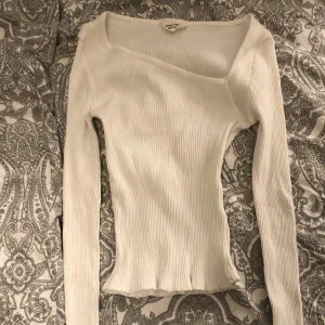 Of shoulder tröja - Storlek xs 