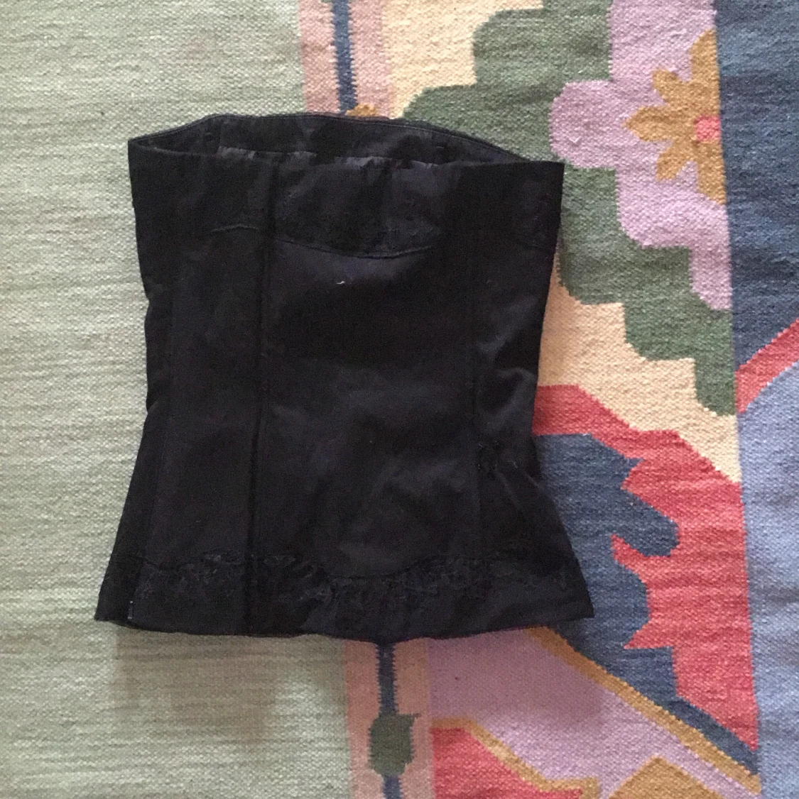 En korsett topp med spets  - 91