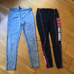 2 par träningstights stl xs - 2 par tights. Ett par helt Nya från MM Sport. De gråa sparsamt använda. Skön sval material. Båda har snörning i midjan.