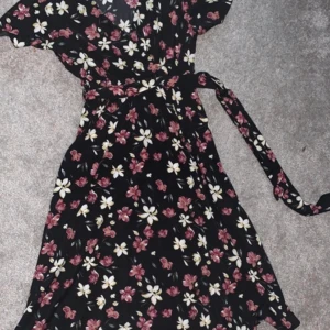 Klänning - Oanvänd klänning