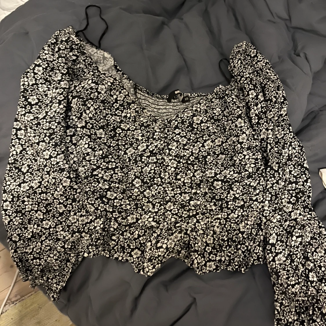 Fin tröja från bikbok - 90