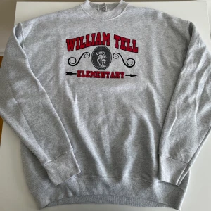 Fruit of the Loom vintage sweatshirt grå - Vintage sweatshirt grå ca 90s