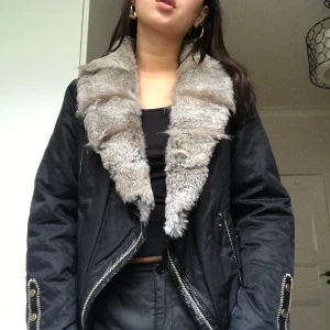 jacka  - jacka med päls 