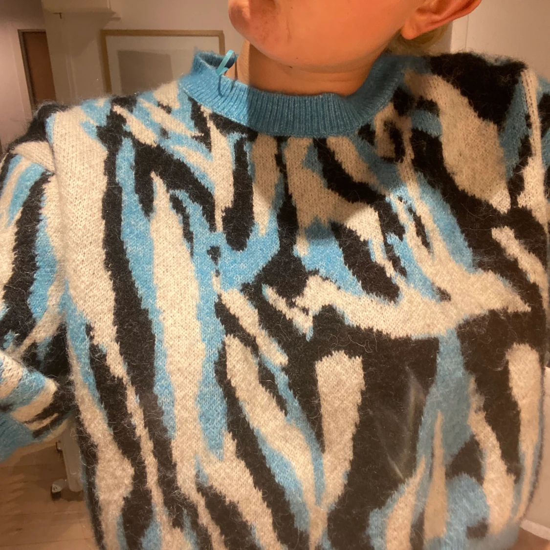 Cool mönstrad stickad tröja  - 90