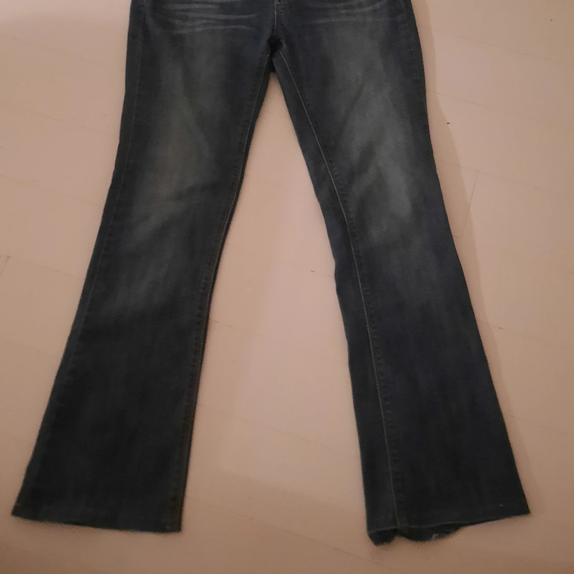 Lågmidjade jeans flare