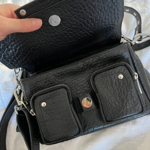 Nunoo  - Helt ny väska från nunoo  Nytt pris 1899