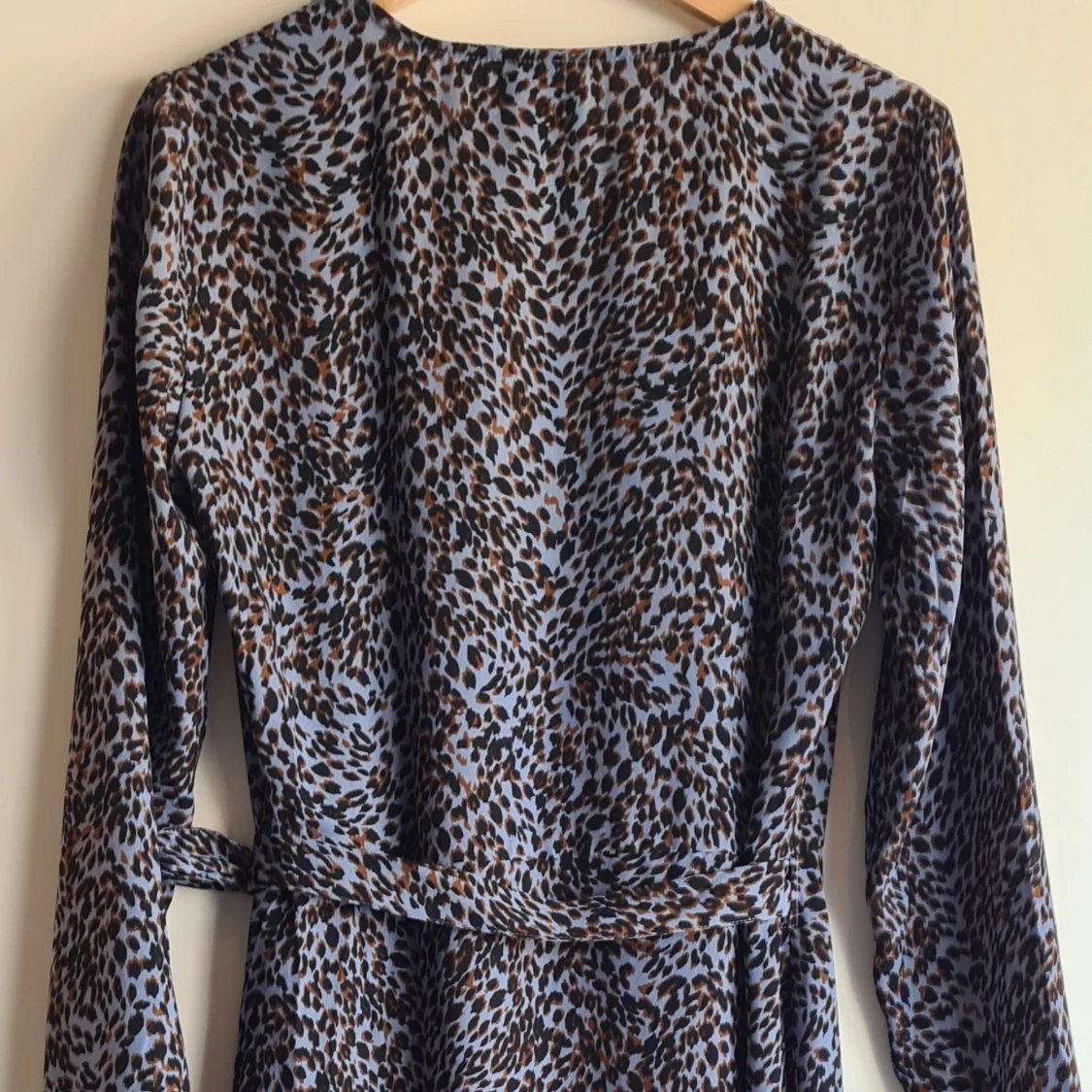 Leopardmönstrad klänning