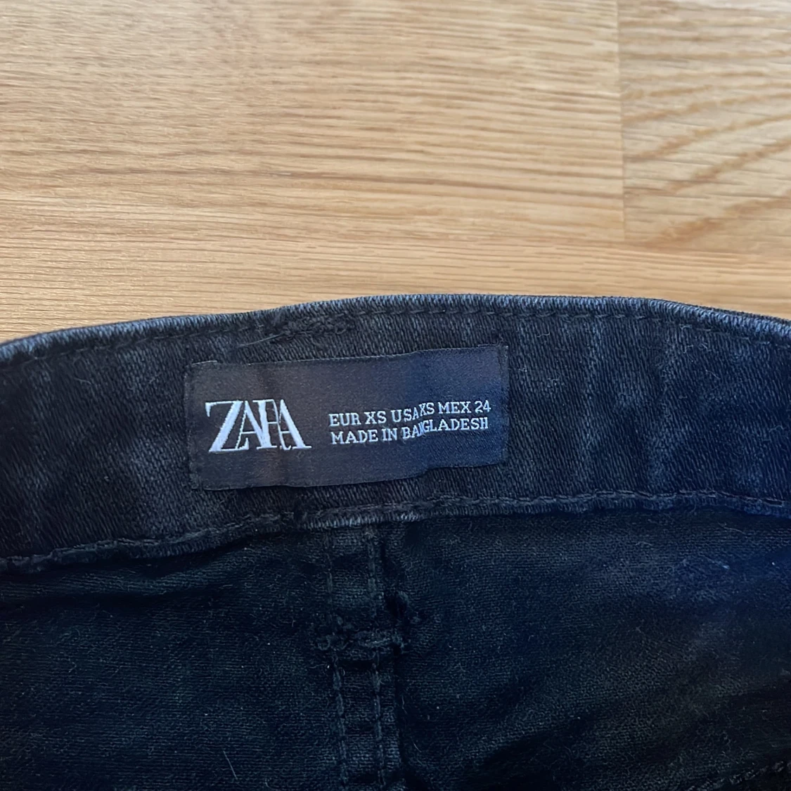 Svart jeansskjol - 91