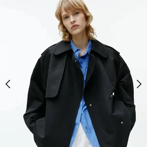 Jacka från arket - Jätte fin jacka från arket, köpte den för 2 veckor sen. Har aldrig använt pga att den är för stor för mig.