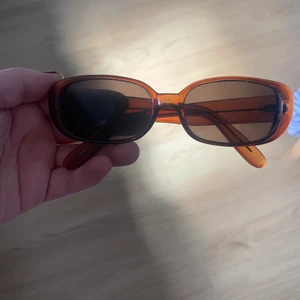 Retro solglasögon  - Super snygga vintage solglasögon. Passar jättebra nu till sommaren. 